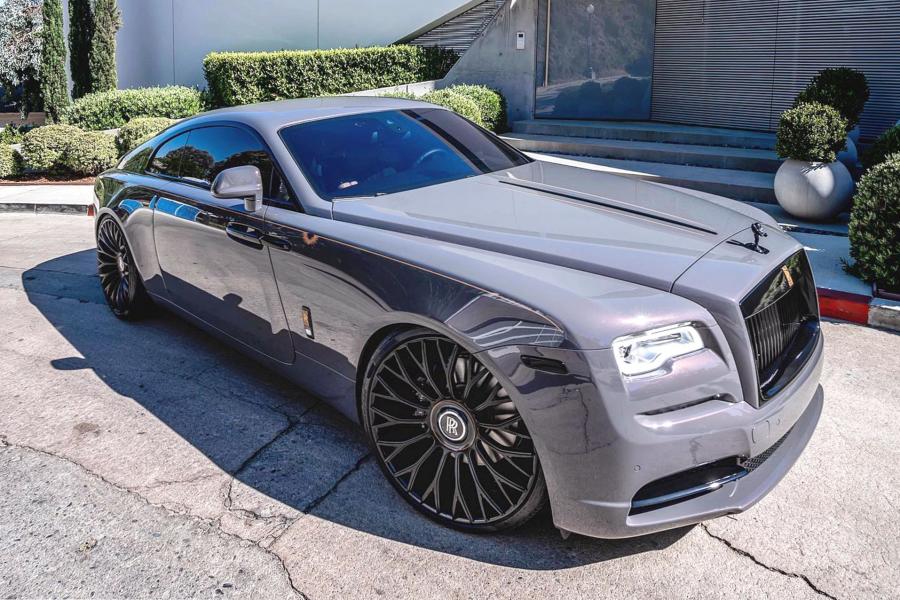  Rolls-Royce Wraith on Forgiato Wheels (NB6-ECL) 2019 года  (фото 1 из 2)